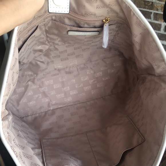 New MICHAEL Michael Kors White Leather Jet Set Travel Tote - Picture 7 of 13